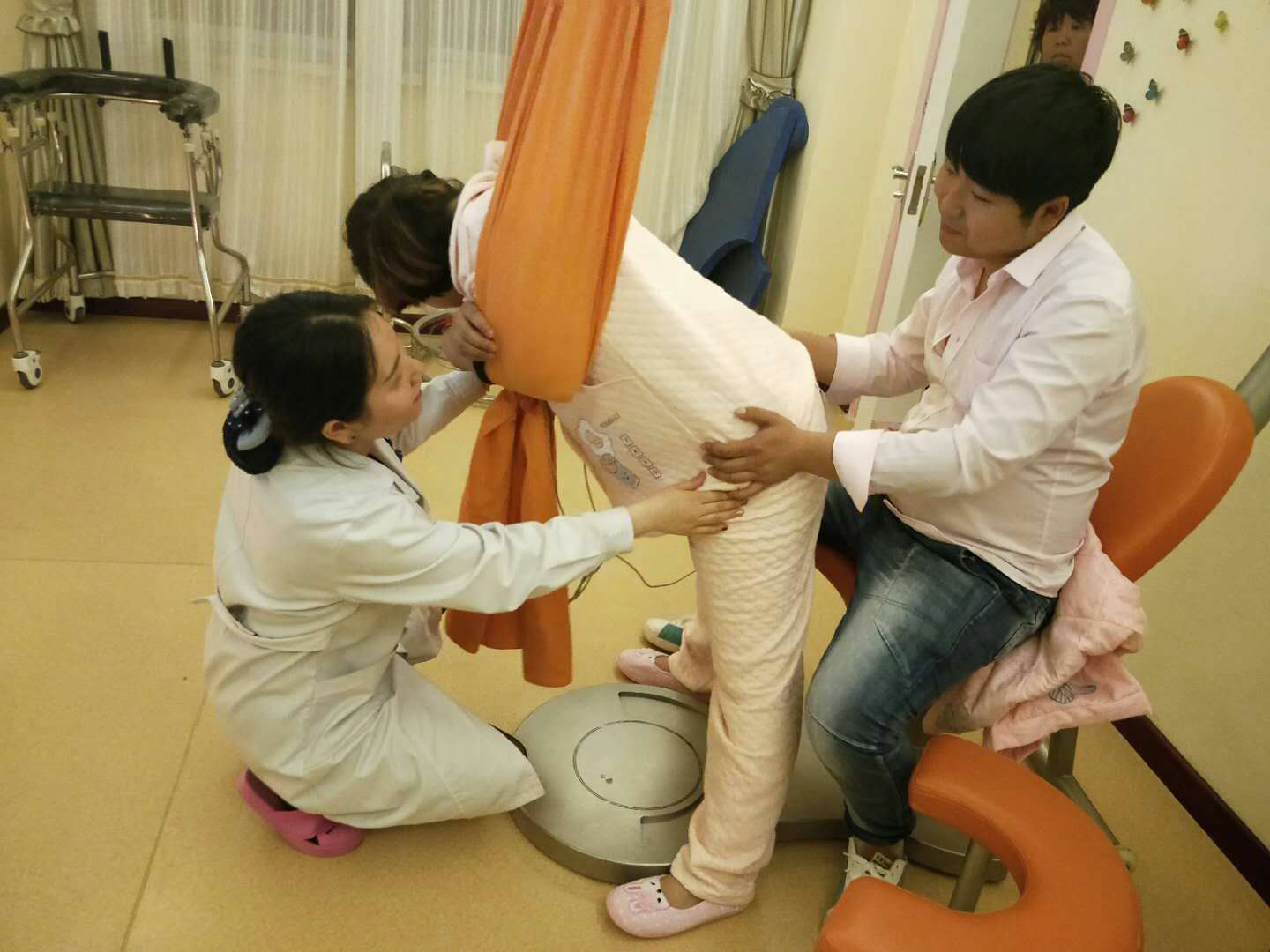 头条播报||运城现代导乐分娩成功顺产女婴