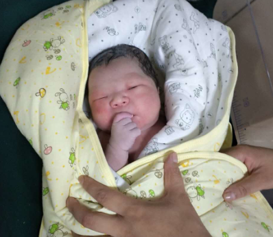“2年不孕变成男人婆，精确治疗助她变身准妈妈”